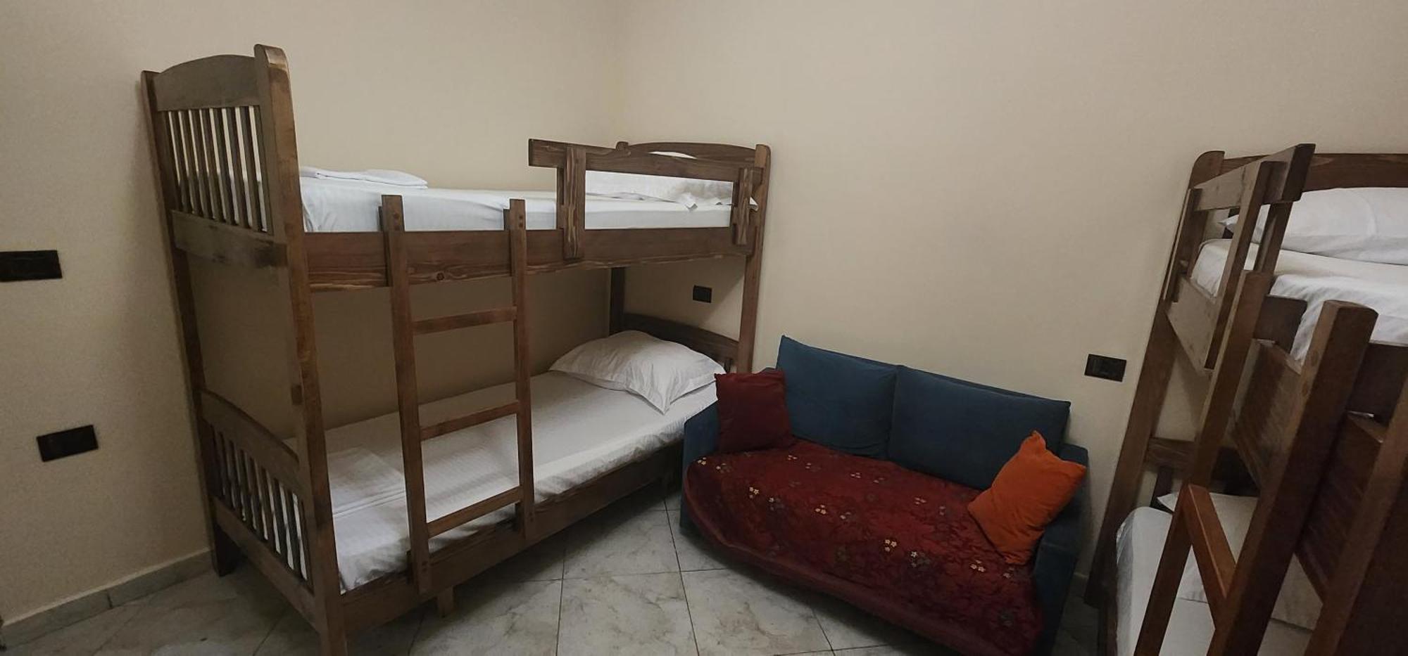 Hotel La Villa Тирана Экстерьер фото